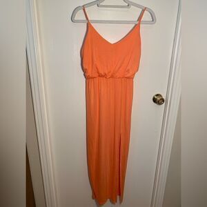 Lulu’s EUC orange V-neck slit leg maxi dress Size Small